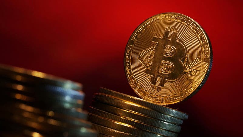 إعفاءات جمركية أميركية تدفع بيتكوين لتجاوز 85 ألف دولار مؤقتًا